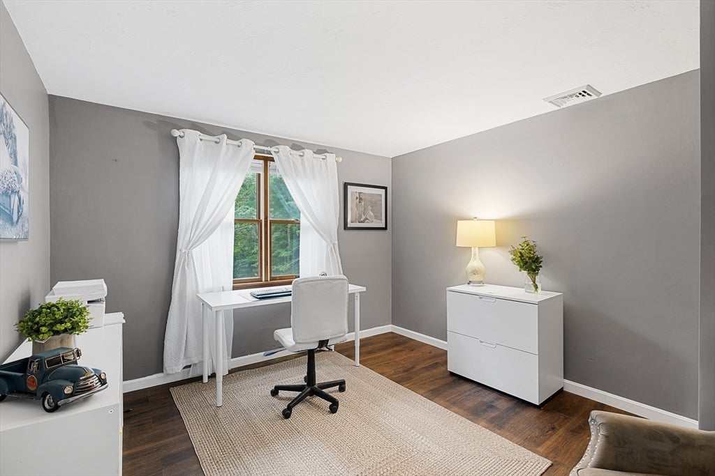 10 Marion Way, Pembroke, MA Photo #15