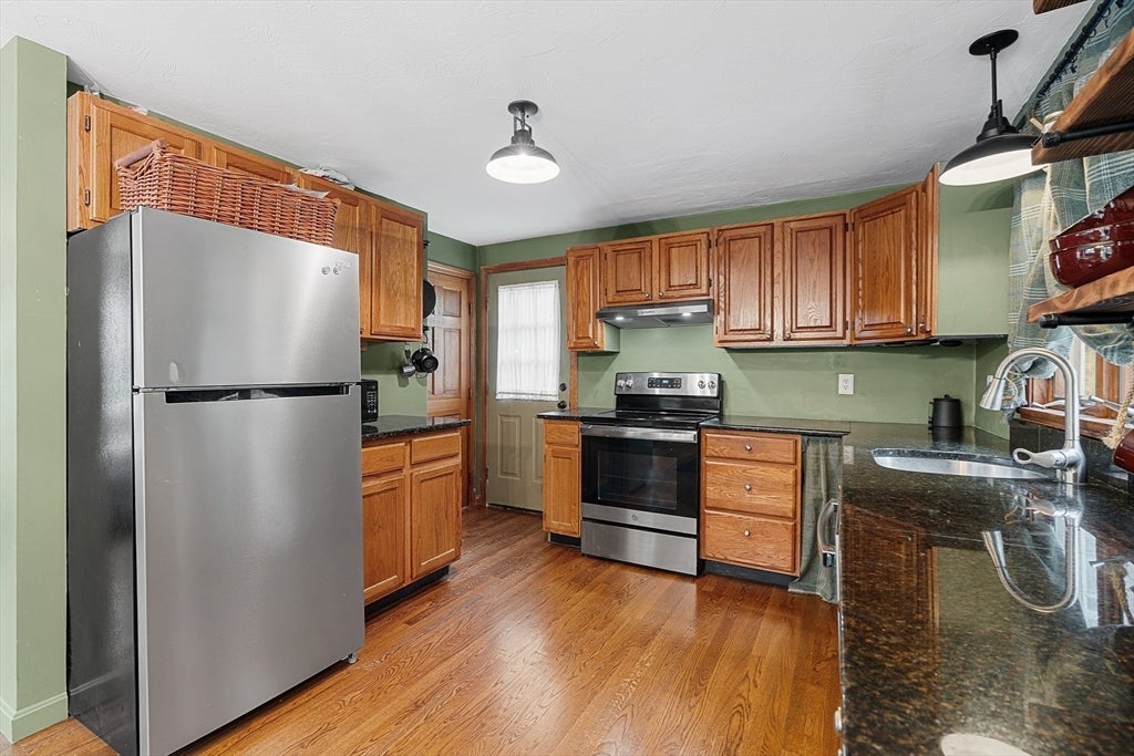 10 Marion Way, Pembroke, MA Photo #10