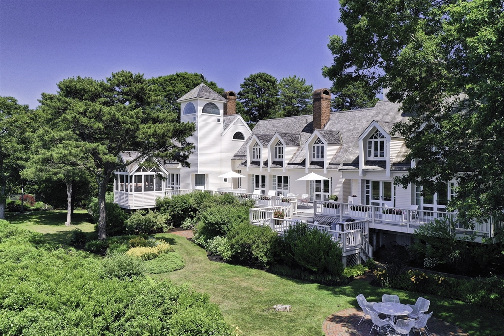 Barnstable, Massachusetts 02655, United States, 7 Bedrooms Bedrooms, ,6 BathroomsBathrooms,Residential,Active,74572