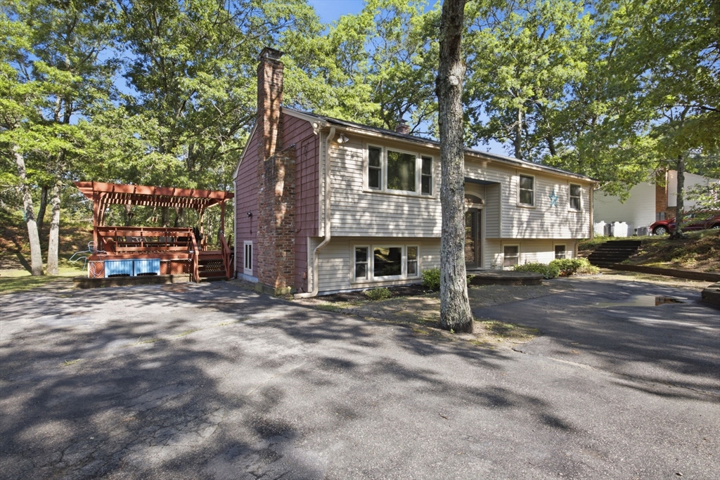 111 Rocky Pond Rd