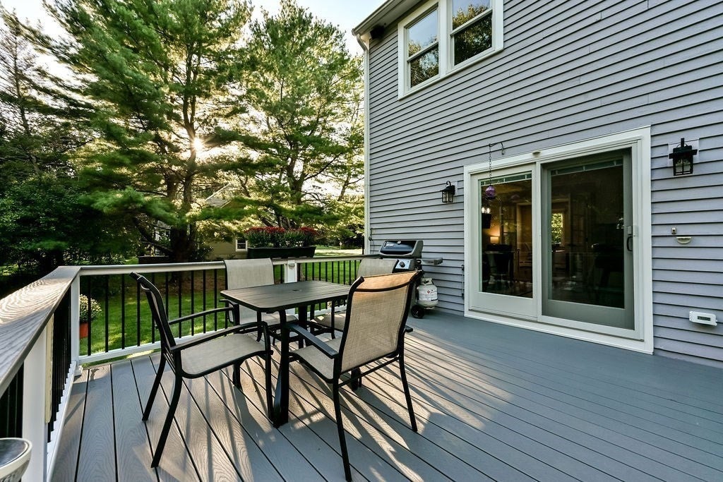 7 Southpark Ln, Mansfield, MA Photo #33