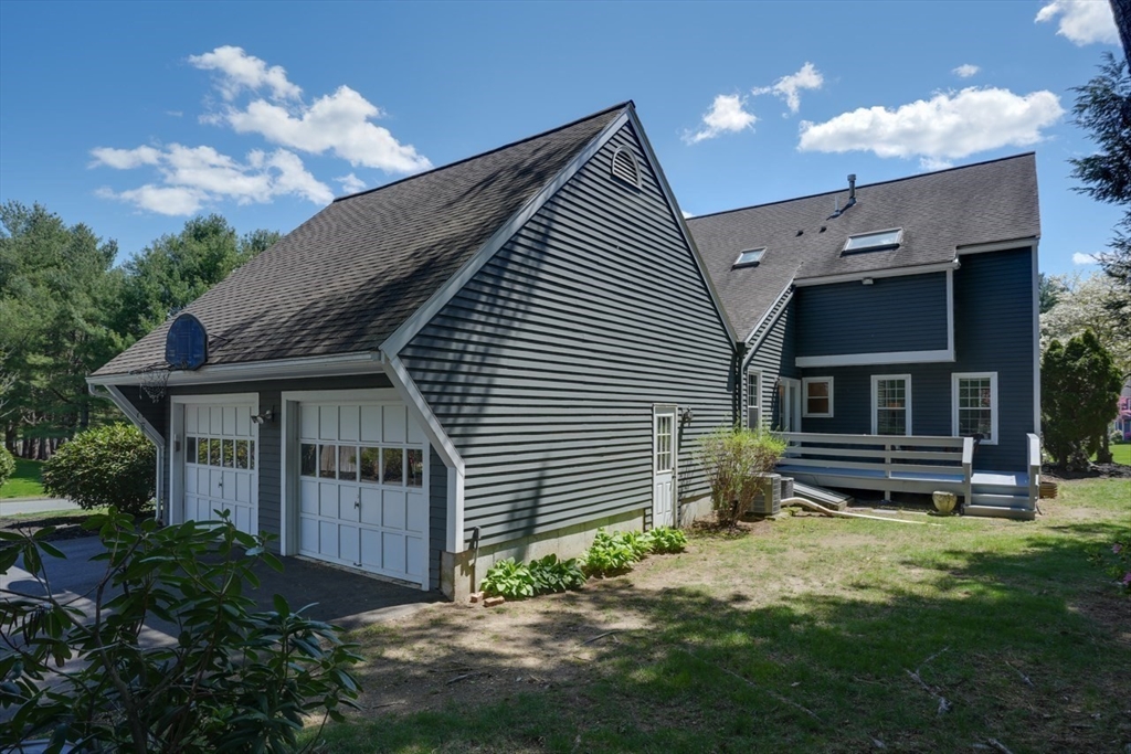 215 Rolling Meadow Dr, Holliston, MA Photo #25
