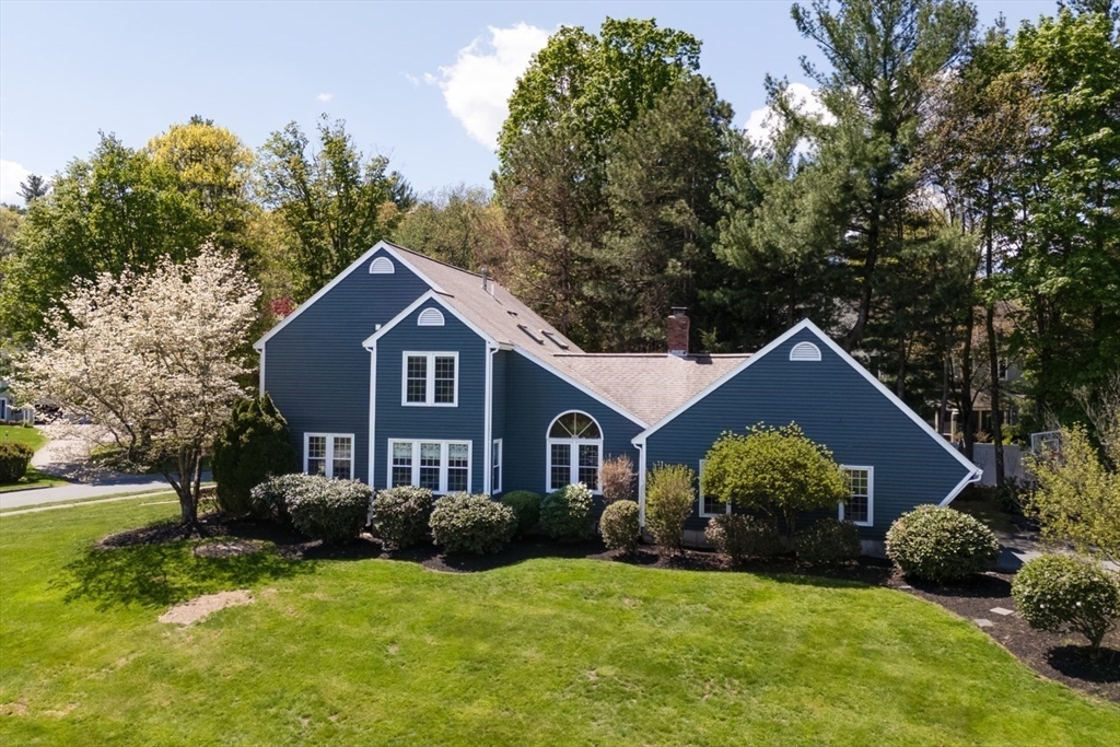 215 Rolling Meadow Dr, Holliston, MA Photo #32
