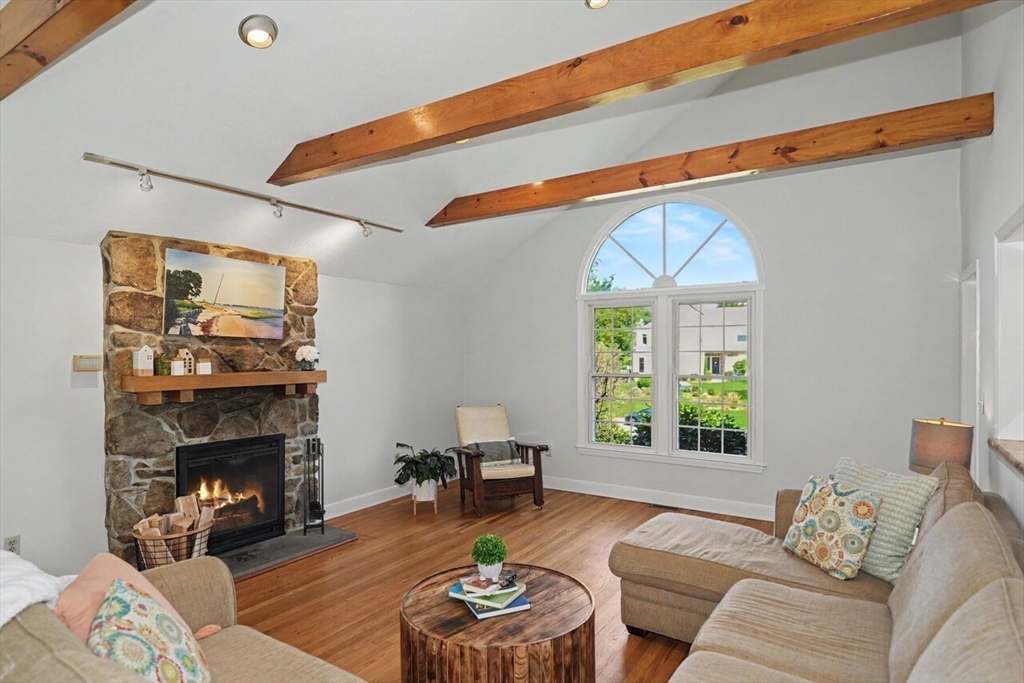215 Rolling Meadow Dr, Holliston, MA Photo #13