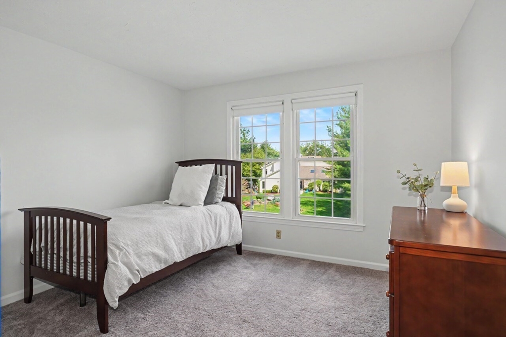 215 Rolling Meadow Dr, Holliston, MA Photo #21