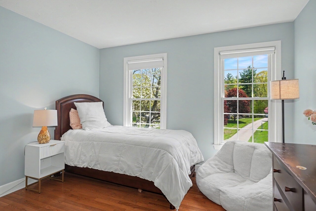 215 Rolling Meadow Dr, Holliston, MA Photo #20