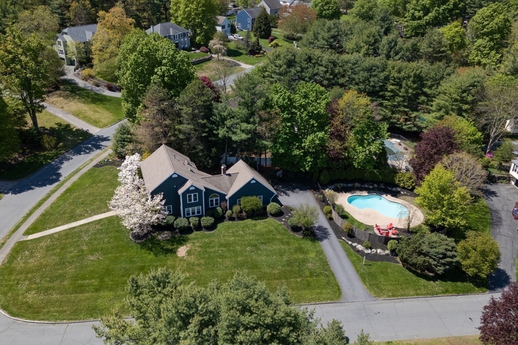 215 Rolling Meadow Dr, Holliston, MA Photo #36
