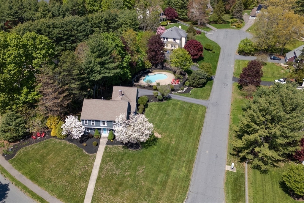 215 Rolling Meadow Dr, Holliston, MA Photo #35