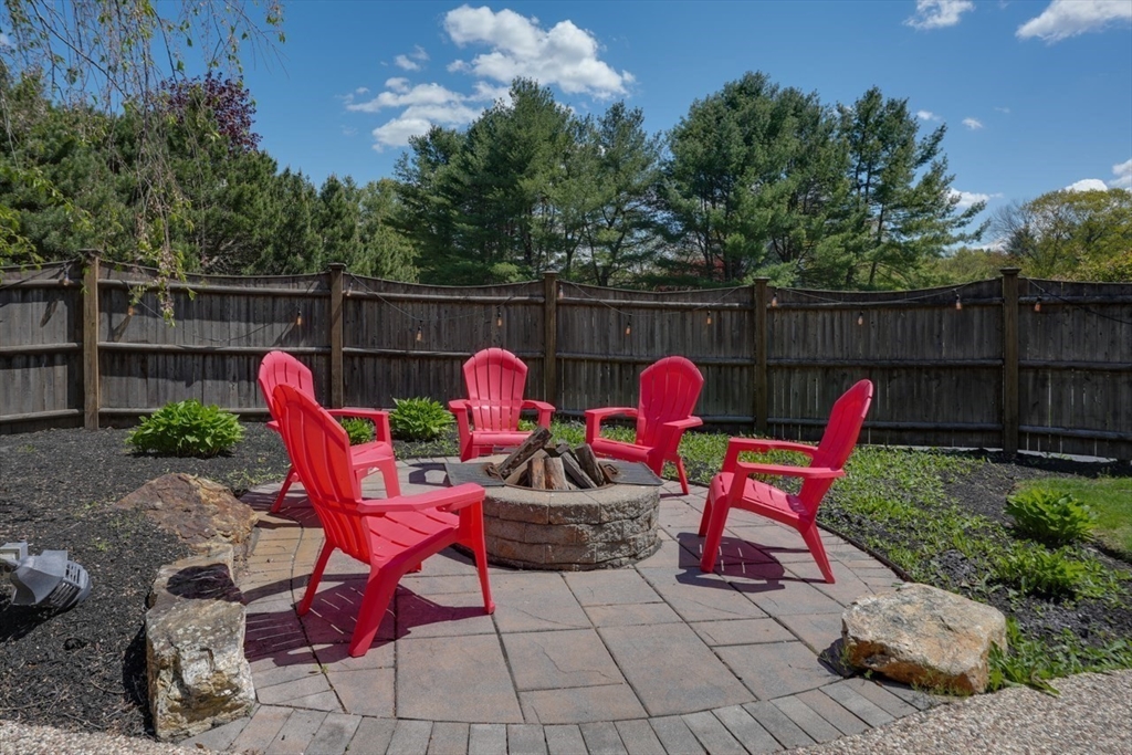 215 Rolling Meadow Dr, Holliston, MA Photo #29