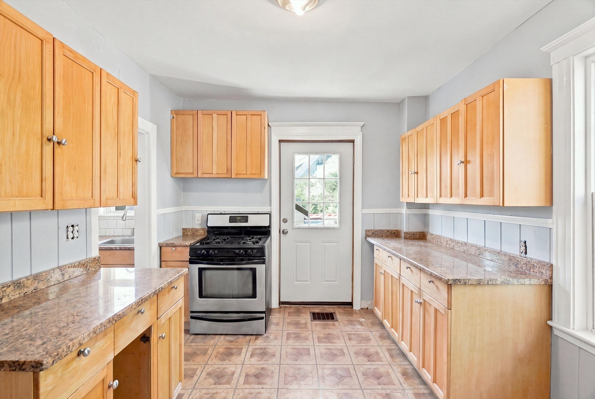 6 Cliff Street, Lynn, MA Photo #15
