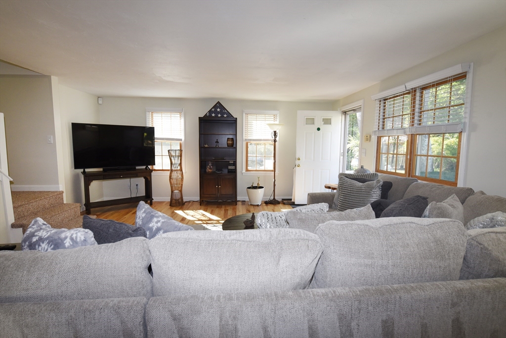 547 Washington St B11