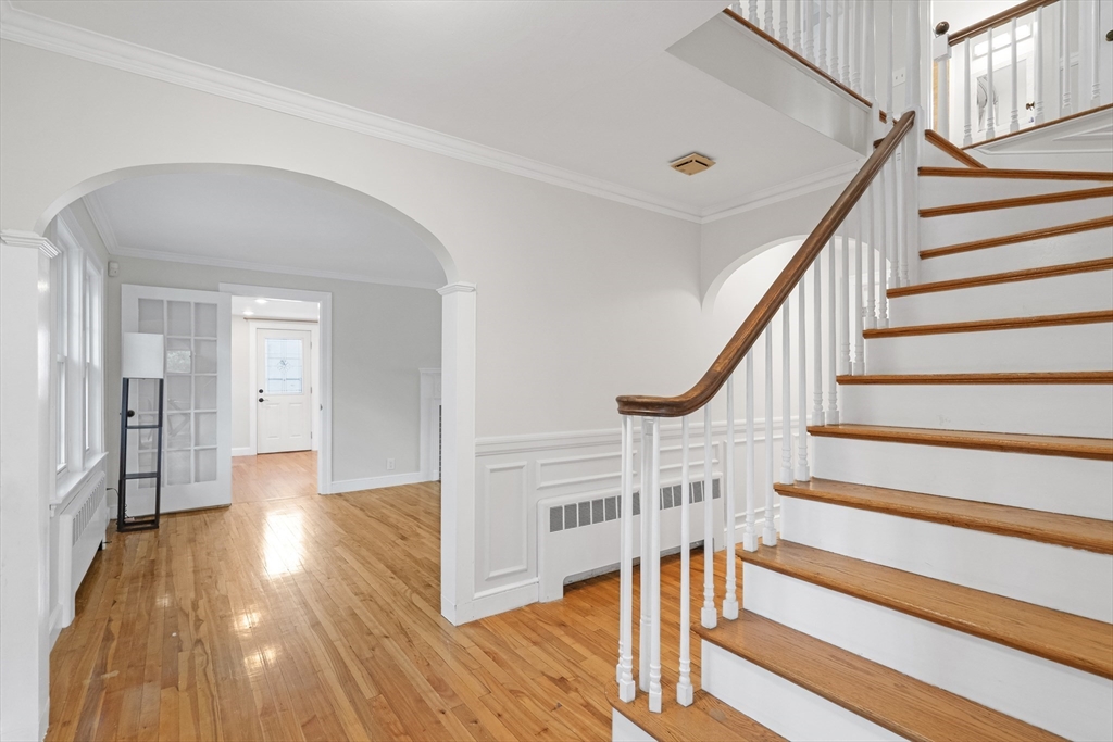 284 Lake St