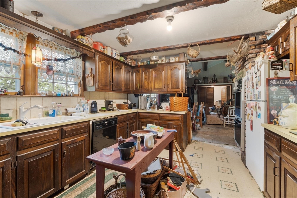 354 Maple St, Bellingham, MA Photo #21