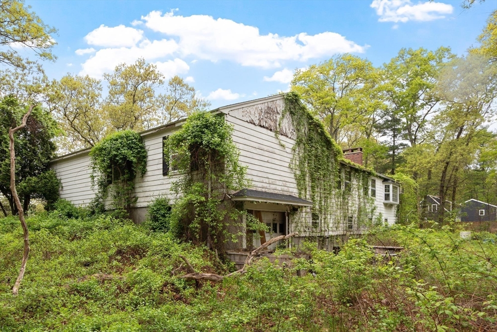 354 Maple St, Bellingham, MA Photo #33