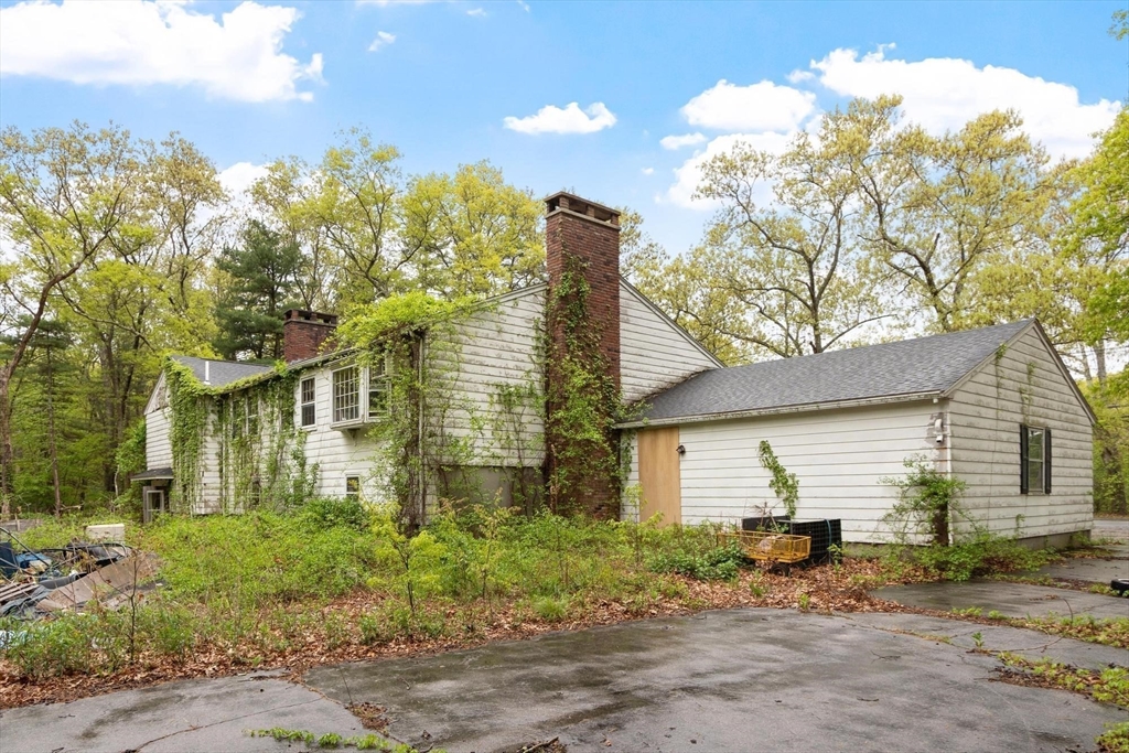 354 Maple St, Bellingham, MA Photo #30