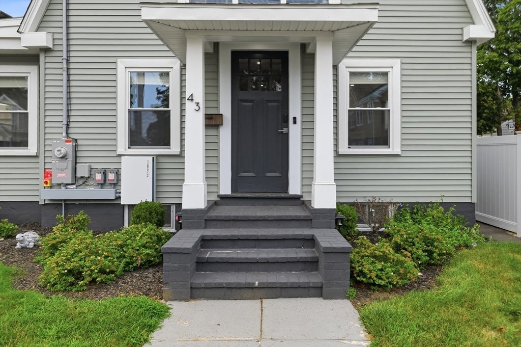 43 Standish St