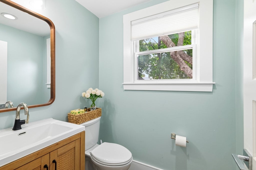 43 Standish St, Weymouth, MA Photo #24