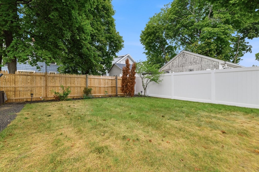43 Standish St, Weymouth, MA Photo #31