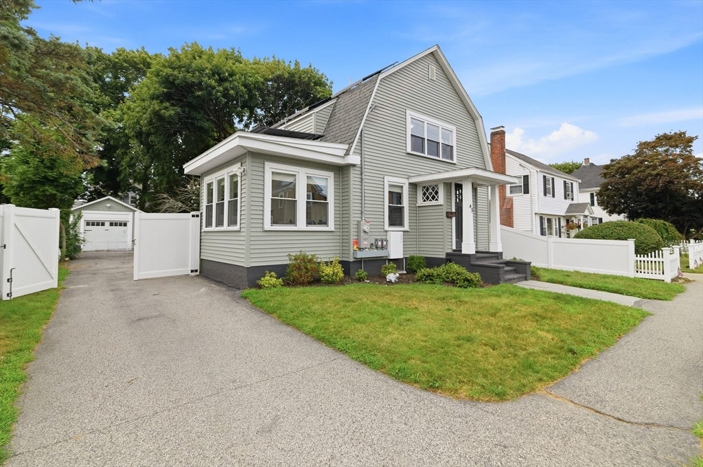 43 Standish St