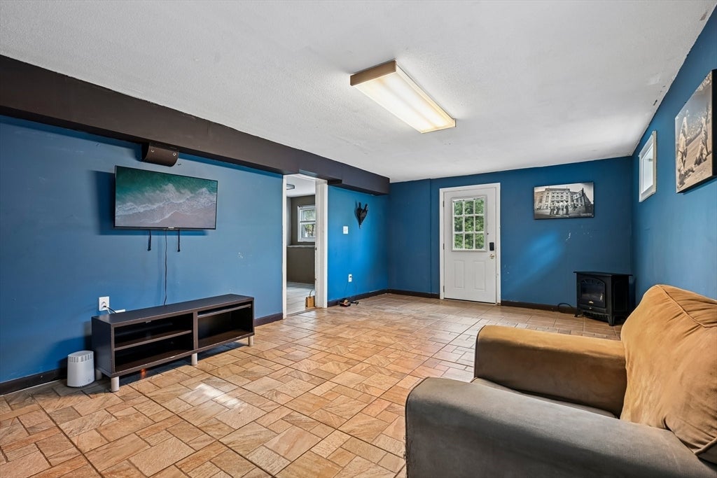 12 Barnard Rd, Lawrence, MA, 12 Barnard Rd, Lawrence, MA Photo #16