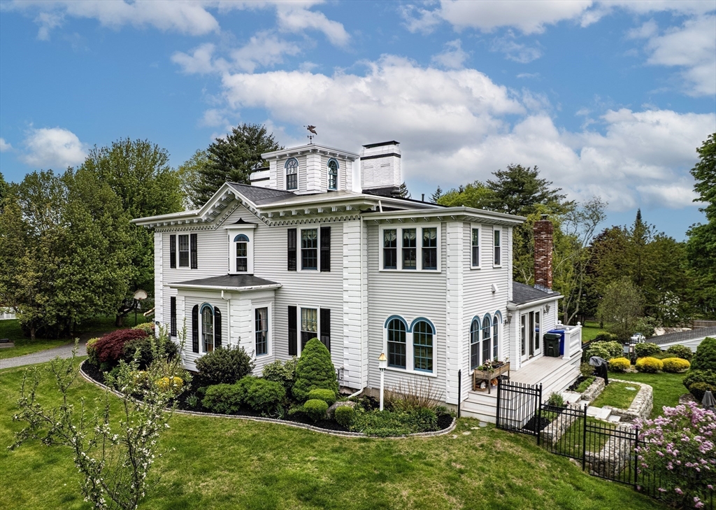 65 Hayden Rowe Street