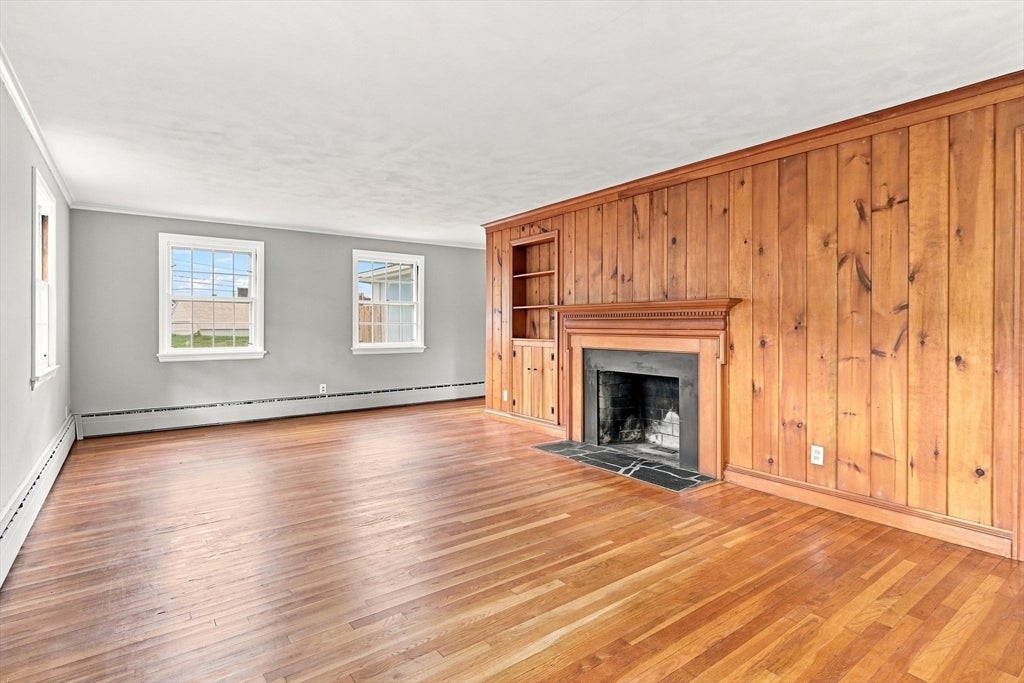 92 Oak Hollow Rd, Springfield, MA Photo #10