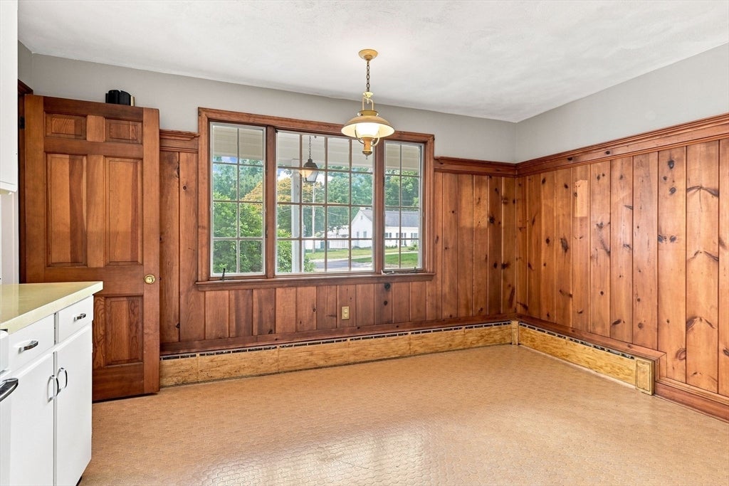 92 Oak Hollow Rd, Springfield, MA Photo #28