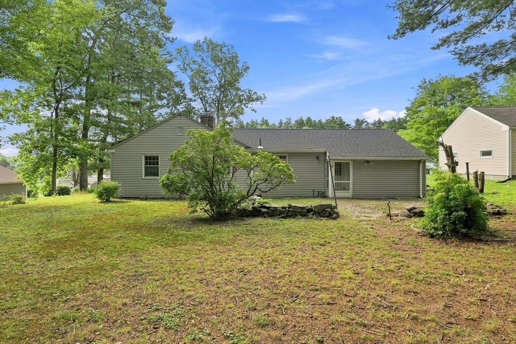 92 Oak Hollow Rd, Springfield, MA Photo #37