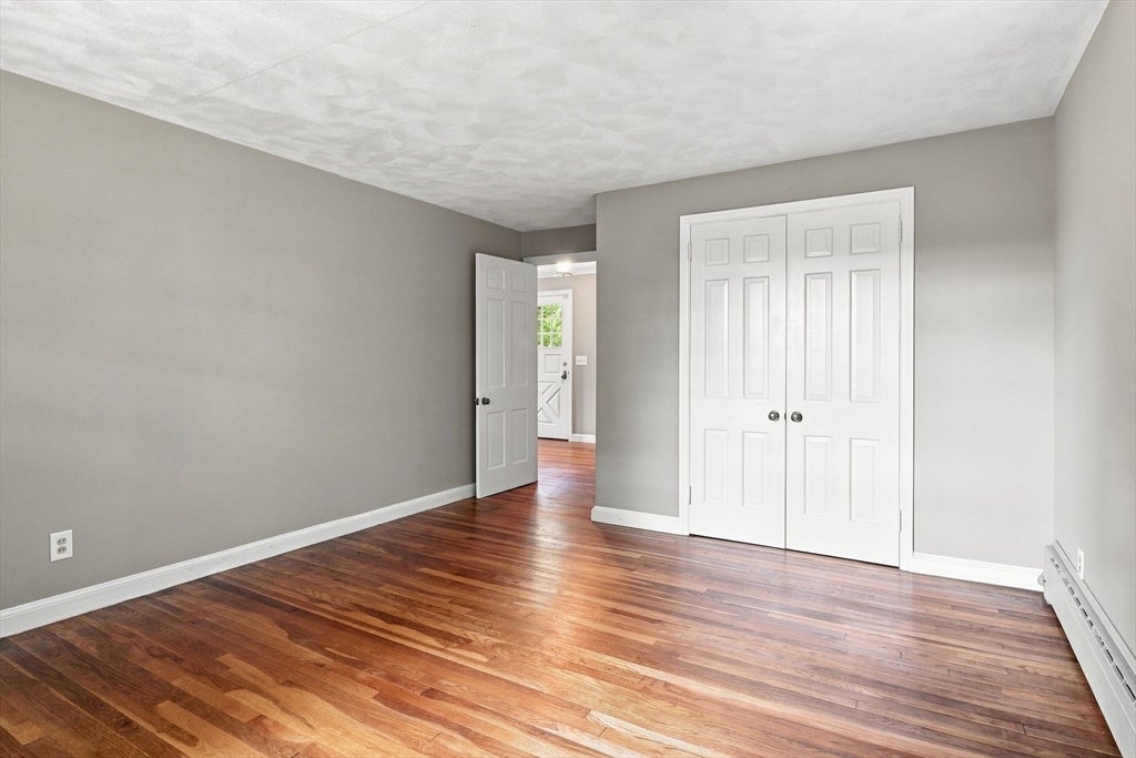 92 Oak Hollow Rd, Springfield, MA Photo #19