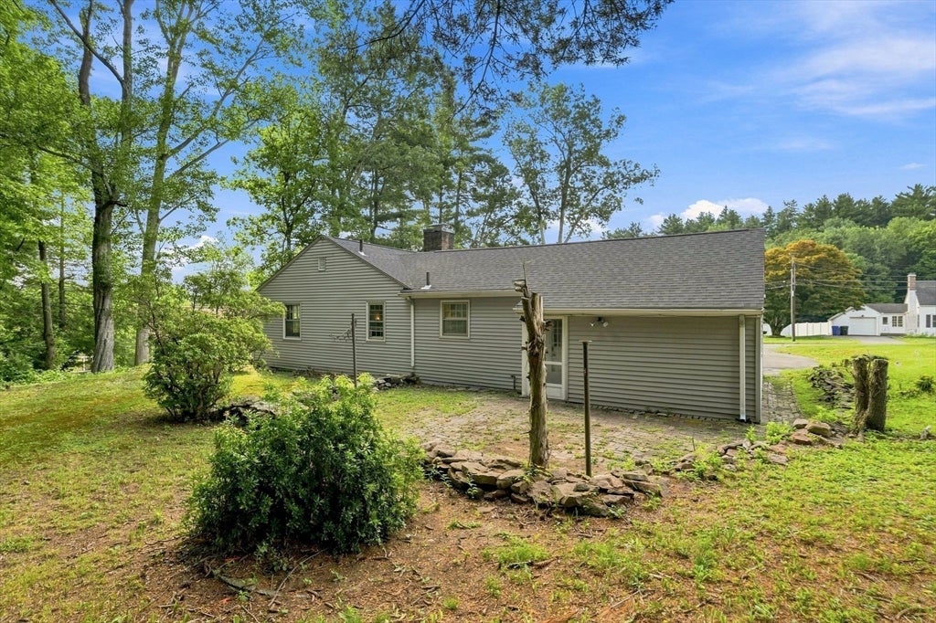 92 Oak Hollow Rd, Springfield, MA Photo #36
