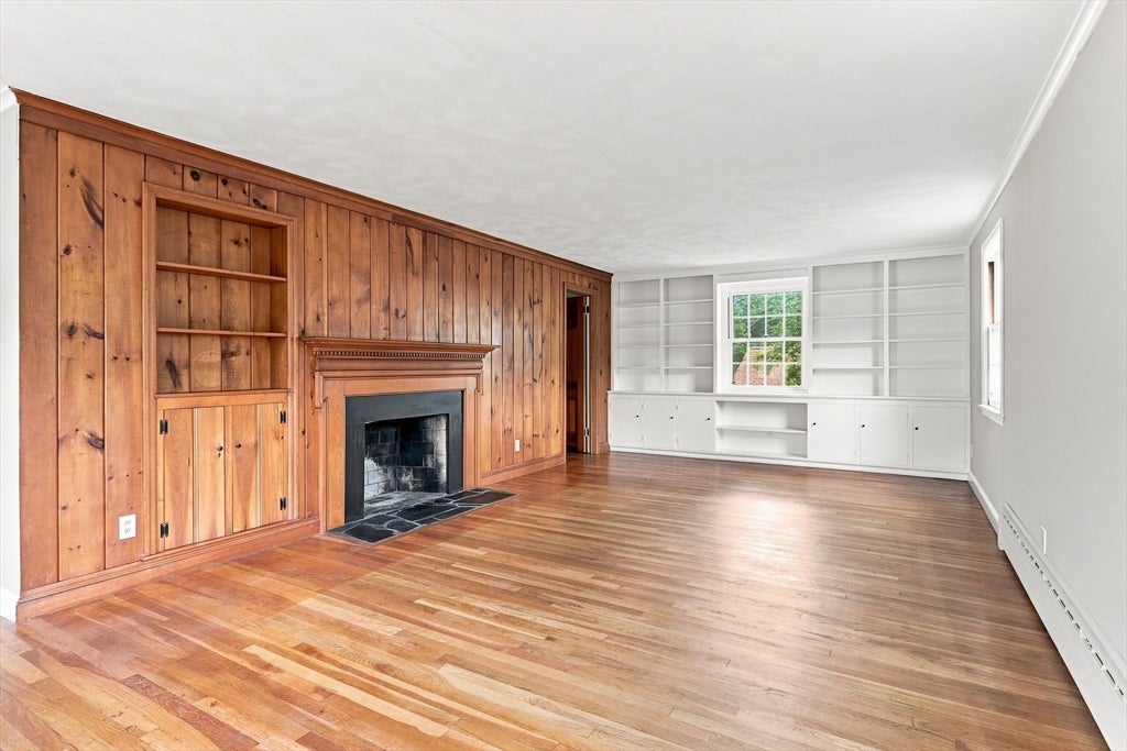 92 Oak Hollow Rd, Springfield, MA Photo #8