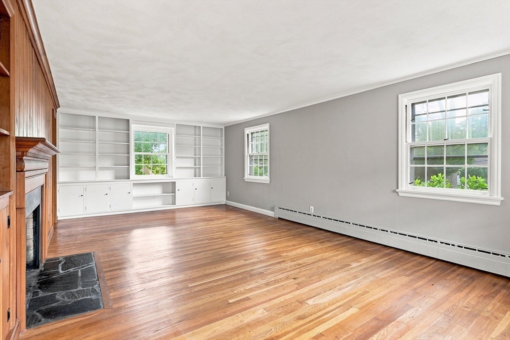 92 Oak Hollow Rd, Springfield, MA Photo #11