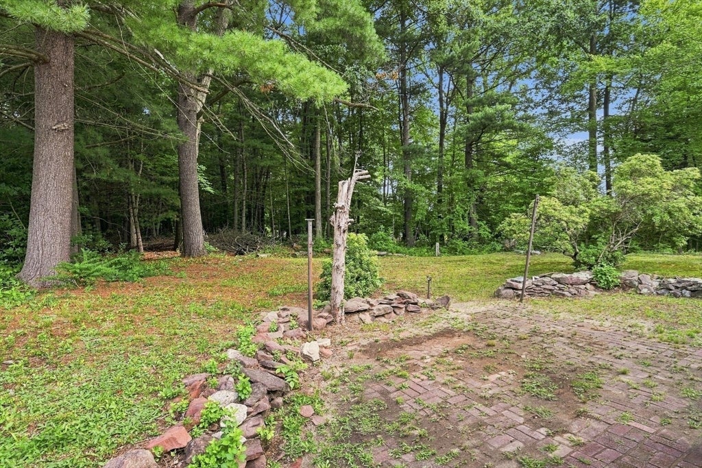 92 Oak Hollow Rd, Springfield, MA Photo #40