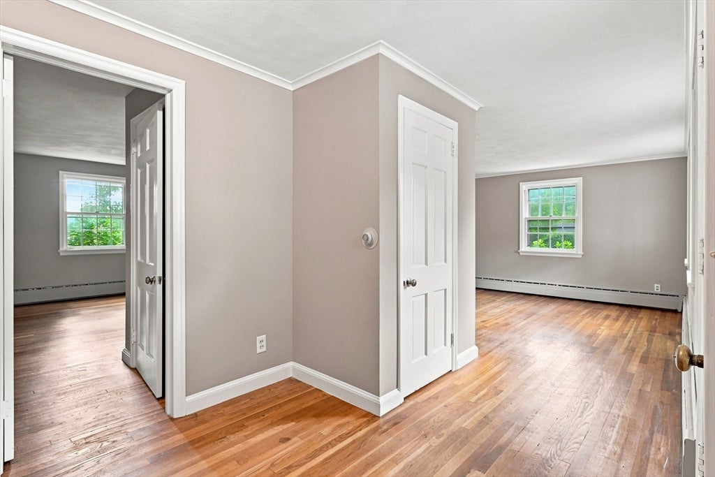 92 Oak Hollow Rd, Springfield, MA Photo #6