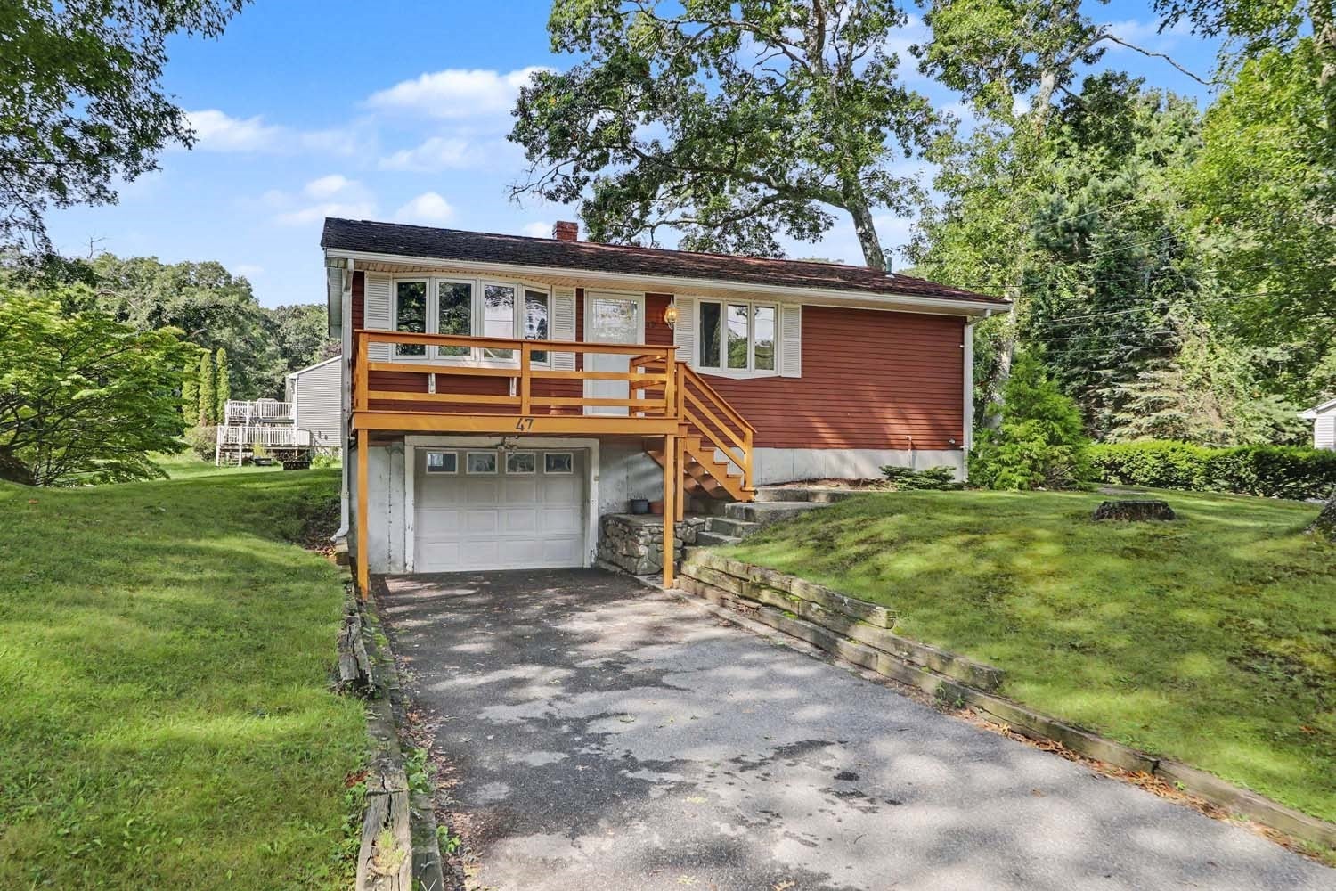 Photo of 47 Restful Valley Rd, Tiverton, RI