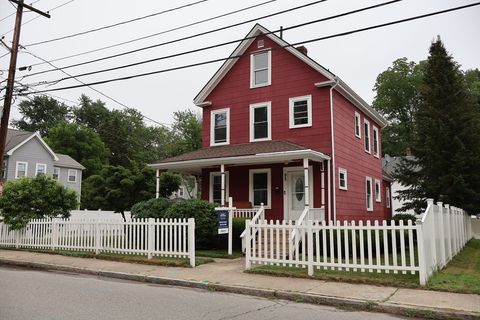 92 Alexander St Framingham MA 01702