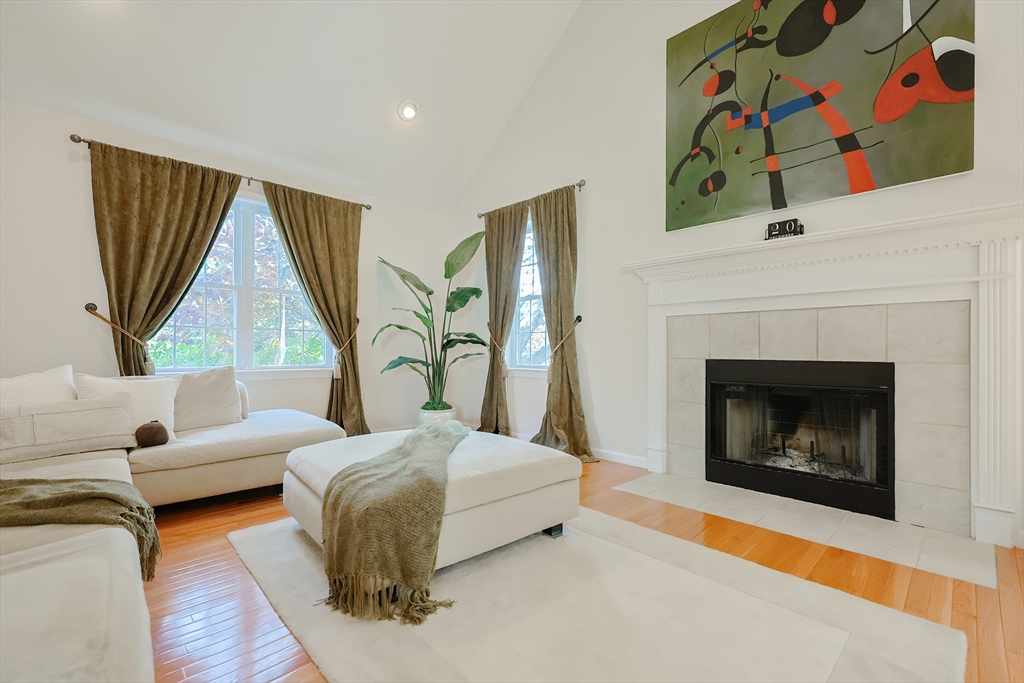 11 Heron Ln