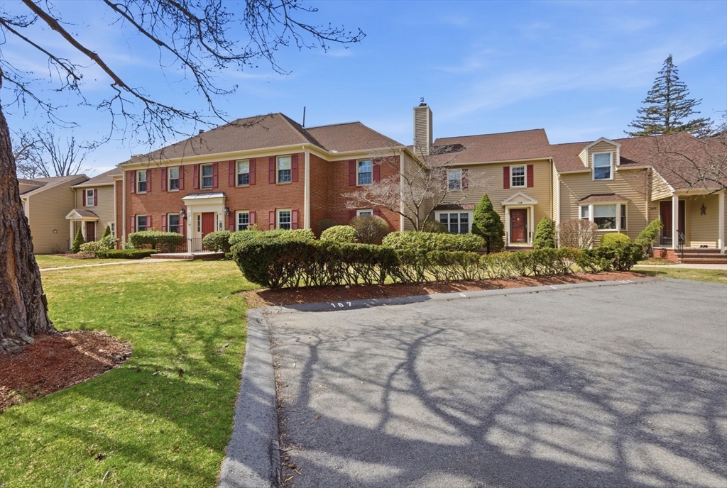 167 Village Post Rd 167