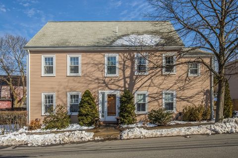 2 Melvin St 2 Wakefield MA 01880