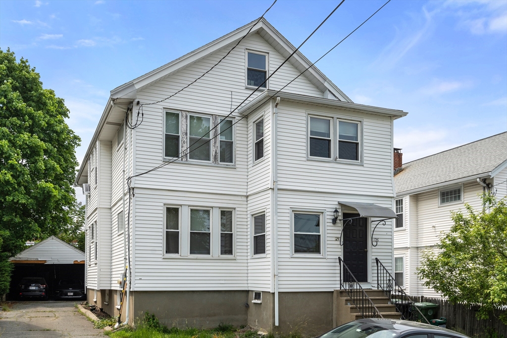 124-126 Chapman St
