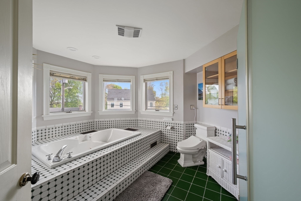 4 Harborview Road, Hull, MA Photo #19