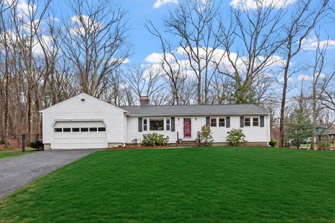 23 Monument Hill Rd Chelmsford MA 01824