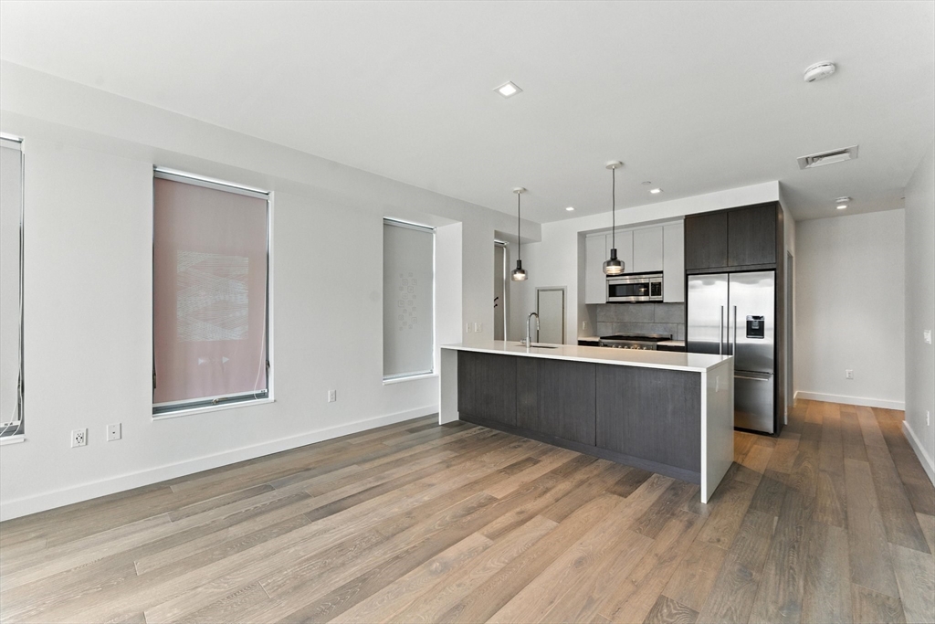 375 Canal St 615