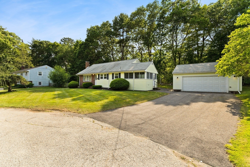 28 Windsor Cir