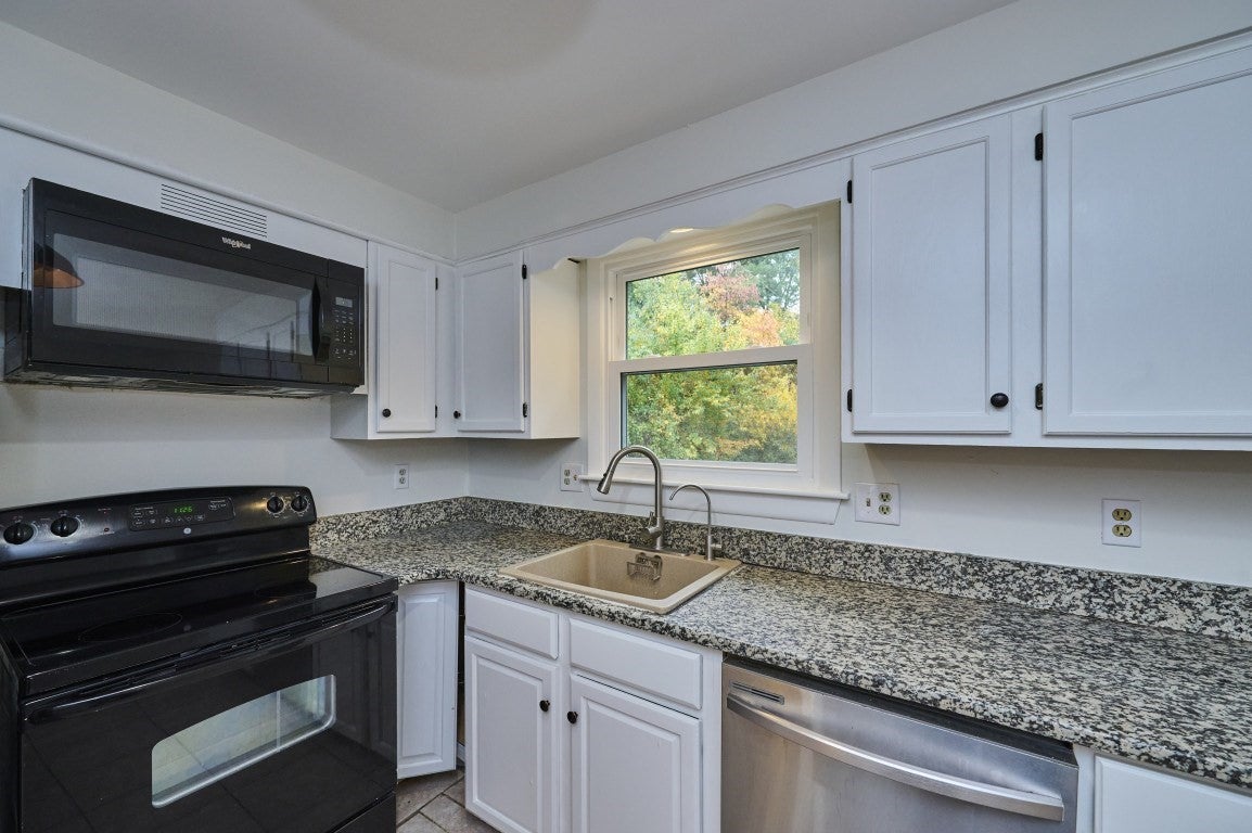 13 Fernglade Rd, Burlington, MA, 13 Fernglade Rd, Burlington, MA Photo #16