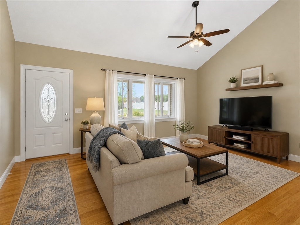 79 Beaudryave AVE, Chicopee, MA Photo #5