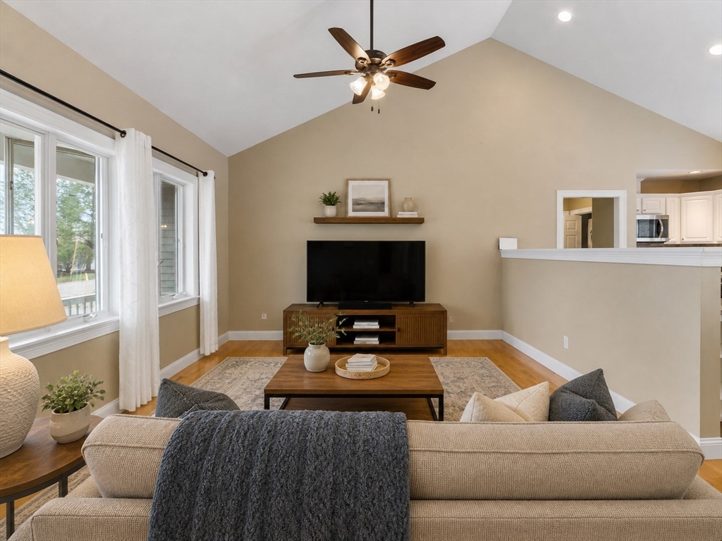 79 Beaudryave AVE, Chicopee, MA Photo #7