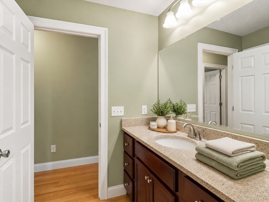 79 Beaudryave AVE, Chicopee, MA Photo #18