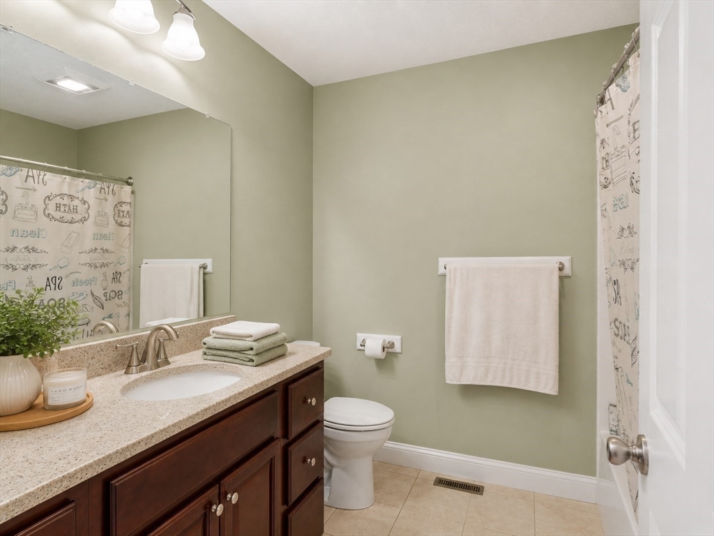 79 Beaudryave AVE, Chicopee, MA Photo #17