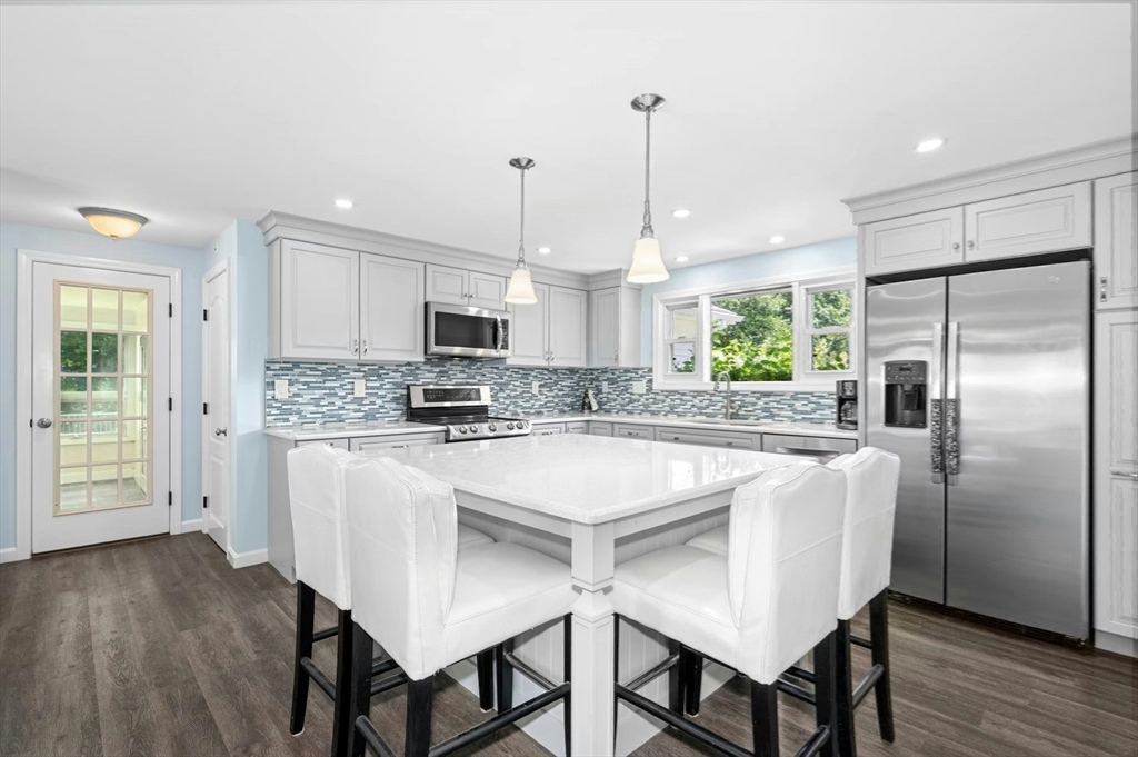 6 Black Hill Rd